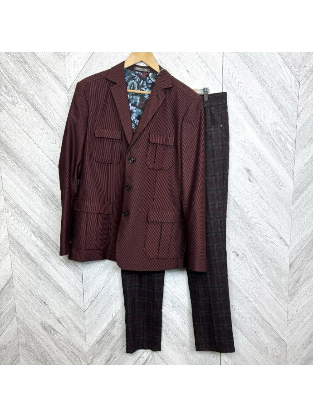 Paisley & Gray Suit Set Slim Fit Blazer 40R & Matching Plaid Pants Size 34x31